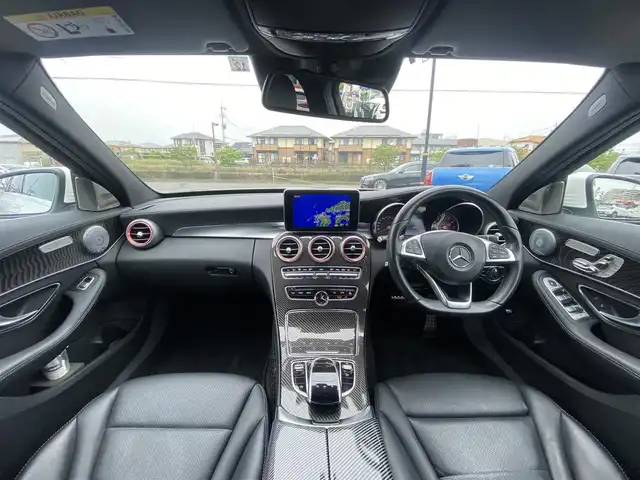 メルセデス・ベンツ Ｃ１８０ アバンギャルド AMGライン 福岡県 2017(平29)年 4.5万km ポーラホワイト ・アダプティブクルーズコントロール/・純正ＨＤＤナビ／ＵＳＢ／Ｂｌｕｅｔｏｏｔｈ／ＣＤ/・バックカメラ/・黒革シート／シートヒーター/・フルセグ/・ＥＴＣ/・純正１８ＡＷ/・プッシュスタート/・アイドリングストップ/・スマートキー/・スペアキー/・パワーシート/・オートライト/・LEDライト/・保証書/・取扱説明書