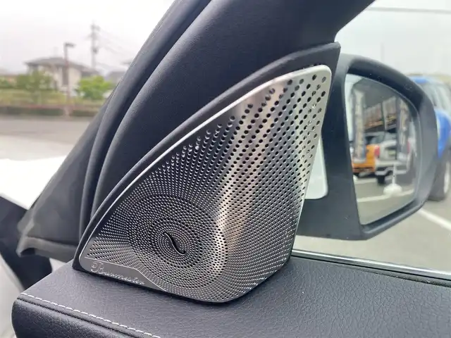 メルセデス・ベンツ Ｃ１８０ アバンギャルド AMGライン 福岡県 2017(平29)年 4.5万km ポーラホワイト ・アダプティブクルーズコントロール/・純正ＨＤＤナビ／ＵＳＢ／Ｂｌｕｅｔｏｏｔｈ／ＣＤ/・バックカメラ/・黒革シート／シートヒーター/・フルセグ/・ＥＴＣ/・純正１８ＡＷ/・プッシュスタート/・アイドリングストップ/・スマートキー/・スペアキー/・パワーシート/・オートライト/・LEDライト/・保証書/・取扱説明書