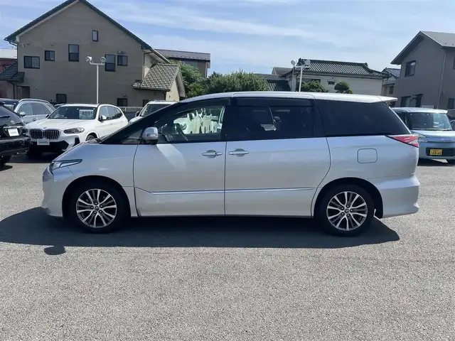 トヨタ エスティマ アエラス 神奈川県 2018(平30)年 2.3万km シルバーM ワンオーナー/純正SDナビ（AM/FM/CD/BT/DTV）/バックカメラ/ETCビルトイン/(セカンドシート)オットマン/トヨタセーフティセンスC/・プリクラッシュセーフティ/・レーンディパーチャーアラート/・オートマチックハイビーム/クルーズコントロール/ドアバイザー/両側パワースライドドア/(セカンドシート)オットマン/LEDヘッドライト/17インチ純正アルミホイール/スマートキー/新車時手帳/取扱説明書