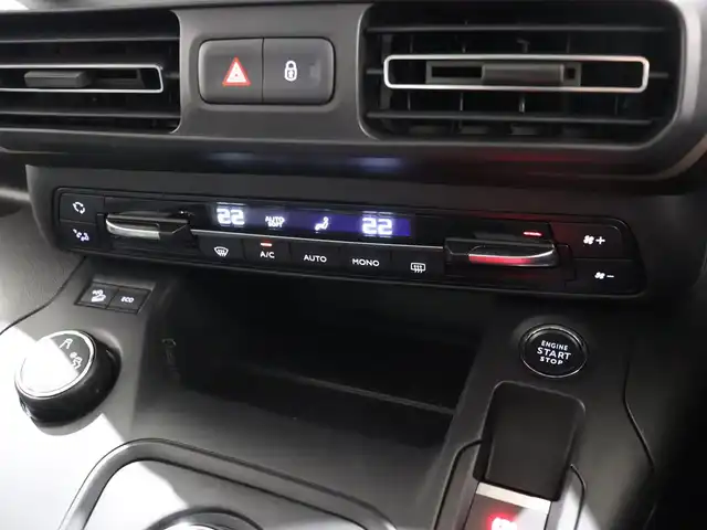 プジョー プジョー リフター GT 静岡県 2021(令3)年 4.3万km 茶 ワンオーナー/社外ナビ/フルセグTV/ACC/BSM/Apple Car Play/BEWITHサウンド/マルチパノラミックルーフ/ドライブレコーダー前後/ワイヤレス充電/パドルシフト