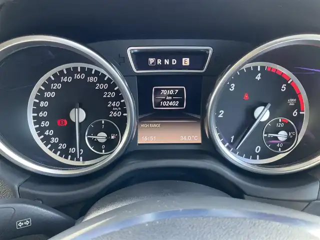 メルセデス・ベンツ ゲレンデヴァーゲン Ｇ３５０ ロング ブルーテック 滋賀県 2014(平26)年 10.3万km 黒 車検8年3月まで/ディーゼルターボ車/ラグジュアリーパッケージ/・サンルーフ/黒革シート/フルタイム4WD/純正ナビ/Bluetooth、フルセグテレビ/バックカメラ/ETC2.0/前席シートヒーター/前席パワーシート/前ドライブレコーダー/クルーズコントロール/スペアキー有り/取扱説明書