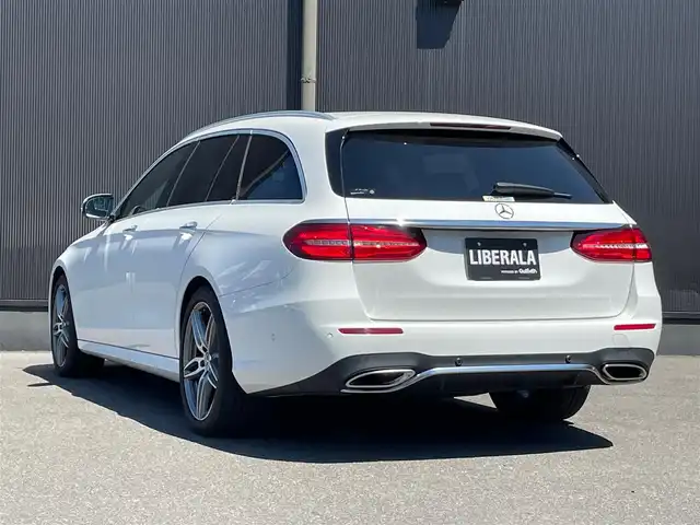 メルセデス・ベンツ Ｅ２００ SW アバンギャルド AMGライン 香川県 2020(令2)年 3.7万km ポーラホワイト 純正ナビ/360度カメラ/黒革シート/前席 パワーシート/前席 シートヒーター/アンビエントライト