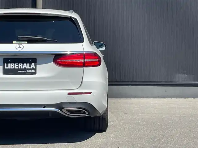 メルセデス・ベンツ Ｅ２００ SW アバンギャルド AMGライン 香川県 2020(令2)年 3.7万km ポーラホワイト 純正ナビ/360度カメラ/黒革シート/前席 パワーシート/前席 シートヒーター/アンビエントライト