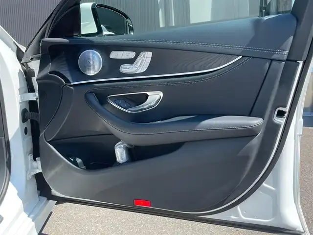 メルセデス・ベンツ Ｅ２００ SW アバンギャルド AMGライン 香川県 2020(令2)年 3.7万km ポーラホワイト 純正ナビ/360度カメラ/黒革シート/前席 パワーシート/前席 シートヒーター/アンビエントライト