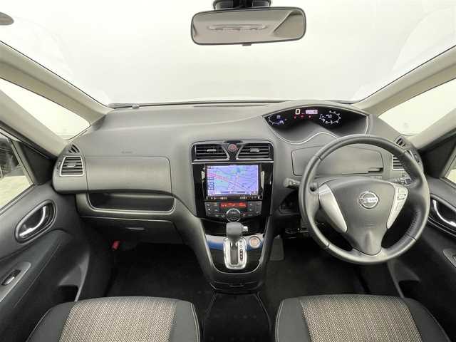 日産 セレナ HWS S HV Vセレ +Sefty 千葉県 2015(平27)年 8.6万km ブリリアントホワイトパール エマージェンシーブレーキ/純正8インチメモリーナビ/フルセグTV/Bluetooth接続/CD/DVD再生/両側パワースライドドア/LEDヘッドライト/リアオートエアコン/スマートキー