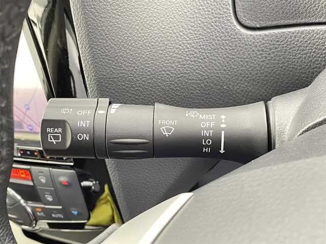 日産 セレナ HWS S HV Vセレ +Sefty 千葉県 2015(平27)年 8.6万km ブリリアントホワイトパール エマージェンシーブレーキ/純正8インチメモリーナビ/フルセグTV/Bluetooth接続/CD/DVD再生/両側パワースライドドア/LEDヘッドライト/リアオートエアコン/スマートキー