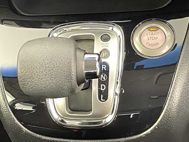 日産 セレナ HWS S HV Vセレ +Sefty 千葉県 2015(平27)年 8.6万km ブリリアントホワイトパール エマージェンシーブレーキ/純正8インチメモリーナビ/フルセグTV/Bluetooth接続/CD/DVD再生/両側パワースライドドア/LEDヘッドライト/リアオートエアコン/スマートキー