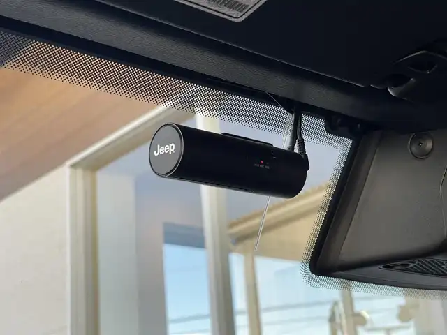 クライスラー・ジープ ジープ ラングラー アンリミテッド サハラ 山梨県 2021(令3)年 5.3万km グラナイトクリスタルメタリッククリアコート ユーザー買取　/ＢＲＵＴ　/２ＳＥＴ　/ブロックタイヤ　/純正ＡＷあり　/純正メモリナビ　/Ｂカメラ　/カープレイ　/ＡＣＣ　/ＢＳＡ　/ＢＴ　/ＬＥＤヘッドライト　/黒革　/シートヒーター　/スペアｋ　/保証書