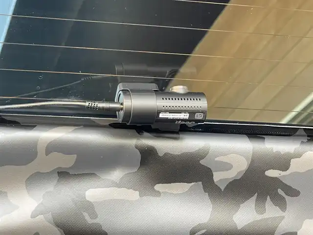 クライスラー・ジープ ジープ ラングラー アンリミテッド サハラ 山梨県 2021(令3)年 5.3万km グラナイトクリスタルメタリッククリアコート ユーザー買取　/ＢＲＵＴ　/２ＳＥＴ　/ブロックタイヤ　/純正ＡＷあり　/純正メモリナビ　/Ｂカメラ　/カープレイ　/ＡＣＣ　/ＢＳＡ　/ＢＴ　/ＬＥＤヘッドライト　/黒革　/シートヒーター　/スペアｋ　/保証書