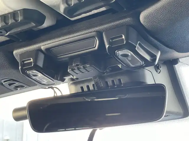 クライスラー・ジープ ジープ ラングラー アンリミテッド サハラ 山梨県 2021(令3)年 5.3万km グラナイトクリスタルメタリッククリアコート ユーザー買取　/ＢＲＵＴ　/２ＳＥＴ　/ブロックタイヤ　/純正ＡＷあり　/純正メモリナビ　/Ｂカメラ　/カープレイ　/ＡＣＣ　/ＢＳＡ　/ＢＴ　/ＬＥＤヘッドライト　/黒革　/シートヒーター　/スペアｋ　/保証書