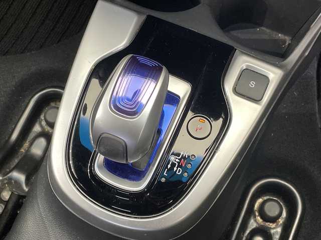 ホンダ フィット ハイブリット Sパッケージ 栃木県 2014(平26)年 7.4万km ミラノレッド 純正メモリナビ/(CD/ワンセグTV/Bluetooth/USB/HDMI)/バックカメラ/ビルトインETC/禁煙車/オートライト/LEDヘッドライト/パドルシフト/横滑り防止装置/フォグランプ/スマートキー/プッシュスタート/ステアリングスイッチ/革巻きステアリング/ウィンカーミラー/純正フロアマット/純正アルミホイール