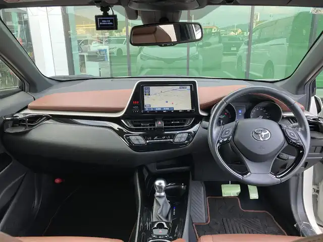 トヨタ Ｃ－ＨＲ G モード ブルーノ 香川県 2019(平31)年 3.3万km ダークブラウンマイカメタリック/ホワイトパールクリスタルシャイン トヨタセーフティーセンス/・プリクラッシュ/・LDA/純正9インチナビ/バックカメラ/ハーフレザーシート/シートヒーター/革巻きステアリング/ステアリングリモコン/クルーズコントロール/LEDライト/フォグライト/スマートキー/プッシュスタート