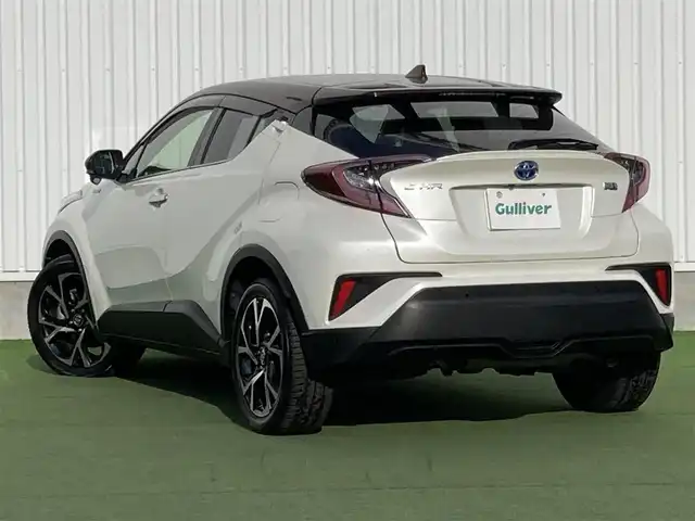 トヨタ Ｃ－ＨＲ G モード ブルーノ 香川県 2019(平31)年 3.3万km ダークブラウンマイカメタリック/ホワイトパールクリスタルシャイン トヨタセーフティーセンス/・プリクラッシュ/・LDA/純正9インチナビ/バックカメラ/ハーフレザーシート/シートヒーター/革巻きステアリング/ステアリングリモコン/クルーズコントロール/LEDライト/フォグライト/スマートキー/プッシュスタート