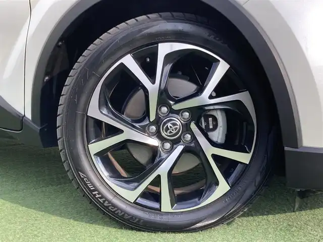 トヨタ Ｃ－ＨＲ G モード ブルーノ 香川県 2019(平31)年 3.3万km ダークブラウンマイカメタリック/ホワイトパールクリスタルシャイン トヨタセーフティーセンス/・プリクラッシュ/・LDA/純正9インチナビ/バックカメラ/ハーフレザーシート/シートヒーター/革巻きステアリング/ステアリングリモコン/クルーズコントロール/LEDライト/フォグライト/スマートキー/プッシュスタート