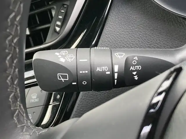 トヨタ Ｃ－ＨＲ G モード ブルーノ 香川県 2019(平31)年 3.3万km ダークブラウンマイカメタリック/ホワイトパールクリスタルシャイン トヨタセーフティーセンス/・プリクラッシュ/・LDA/純正9インチナビ/バックカメラ/ハーフレザーシート/シートヒーター/革巻きステアリング/ステアリングリモコン/クルーズコントロール/LEDライト/フォグライト/スマートキー/プッシュスタート