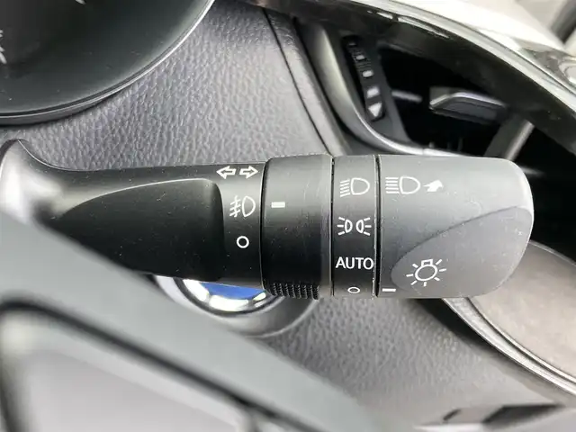 トヨタ Ｃ－ＨＲ G モード ブルーノ 香川県 2019(平31)年 3.3万km ダークブラウンマイカメタリック/ホワイトパールクリスタルシャイン トヨタセーフティーセンス/・プリクラッシュ/・LDA/純正9インチナビ/バックカメラ/ハーフレザーシート/シートヒーター/革巻きステアリング/ステアリングリモコン/クルーズコントロール/LEDライト/フォグライト/スマートキー/プッシュスタート