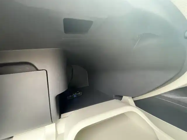 ルノー キャプチャー インテンス 静岡県 2018(平30)年 1.7万km オレンジ LED PURE VISON/オートライト /コントラストルーフ /プライバシーガラス /17インチアルミホイール/電動格納ミラー/プッシュスタートスイッチ/ドアバイザー/ETC