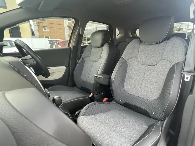 ルノー キャプチャー インテンス 静岡県 2018(平30)年 1.7万km オレンジ LED PURE VISON/オートライト /コントラストルーフ /プライバシーガラス /17インチアルミホイール/電動格納ミラー/プッシュスタートスイッチ/ドアバイザー/ETC