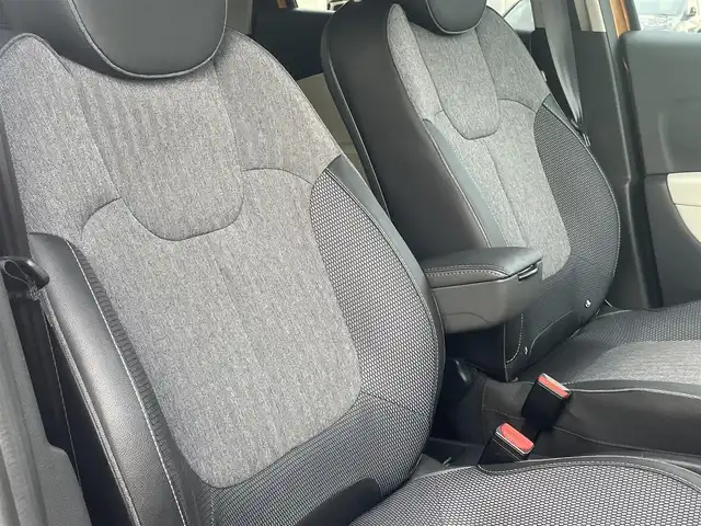 ルノー キャプチャー インテンス 静岡県 2018(平30)年 1.7万km オレンジ LED PURE VISON/オートライト /コントラストルーフ /プライバシーガラス /17インチアルミホイール/電動格納ミラー/プッシュスタートスイッチ/ドアバイザー/ETC