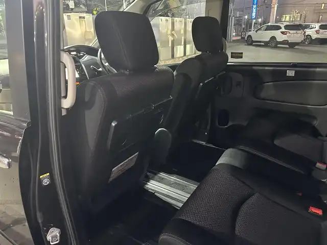 日産 セレナ ハイウェイスター 道北・旭川 2013(平25)年 12.3万km オーロラモーヴ (株)IDOMが運営する【じしゃロン旭川店】の自社ローン専用車両になります。こちらは現金またはオートローンご利用時の価格です。自社ローンご希望の方は別途その旨お申付け下さい/　/・純正ナビ(CD/DVD/BT/SD/フルセグ)/・バックカメラ/・ETC/・クルーズコントロール/・片側パワースライドドア/・アイドリングストップ/・電動格納ウィンカーミラー/・プッシュスタート/・スマートキー1個/・フォグランプ/・現車装着スタッドレスタイヤ 社外AW205/50R17/・取扱説明書