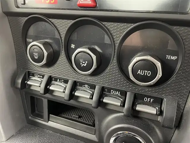 スバル ＢＲＺ S 群馬県 2013(平25)年 5.7万km ギャラクシーブルーシリカ carrozzeria7インチナビ/・AM/FM/CD/DVD/SD/Bluetooth/フルセグTV/＝＝＝＝＝/カロッツェリア７インチナビ　バックカメラ　ＥＴＣ　プッシュスタート　スマートキー　ＭＴ付きＡＴ　パドルシフト　純正１７インチアルミホイール　革巻きステアリング　オートエアコン　電動格納ミラー　禁煙車