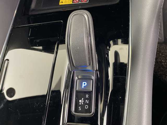 トヨタ アルファードハイブリット エグゼクティブ ラウンジ 埼玉県 2023(令5)年 4.4万km ゴールド ユニバーサルステップ/ＪＢＬサウンド　/左右独立ムーンルーフ　/フリップダウンモニター　/純正ナビ機能付きディスプレイオーディオ/全方位カメラ/前後ドライブレコーダー/ビルトインETC2.0/ブラインドスポットモニター　/ワイヤレス充電器　/ヘッドアップディスプレイ　/レーダークルーズコントロール　/レーンキープアシスト/衝突軽減ブレーキ/ハンドルヒーター/全席エアシート/全席シートヒータ/オットマン/木目調パネル/純正フロアマット/ドアバイザー