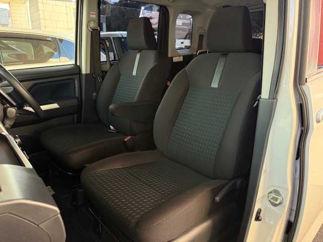 ダイハツ トール カスタムG ターボ 大阪府 2023(令5)年 2.2万km ブラックマイカメタリック/パールホワイトⅢ 2トーン /禁煙車//社外SDナビ/CN-F109GD//Bluetooth/CD/DVD/USB/iPod//フルセグテレビ//全方位カメラ・バックカメラ//アダクティブクルーズコントロール//両側パワースライドドア//純正フロアマット//社外15インチアルミホイール//ETC//前後コーナーセンサー//サンシェード//ドアバイザー//LEDヘッドライト//スペアキー×1