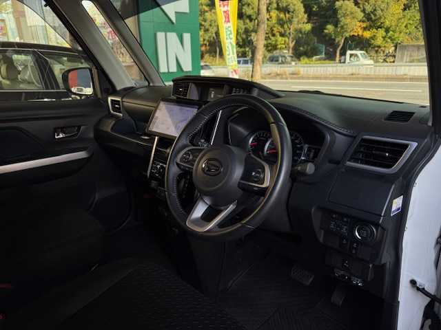 ダイハツ トール カスタムG ターボ 大阪府 2023(令5)年 2.2万km ブラックマイカメタリック/パールホワイトⅢ 2トーン /禁煙車//社外SDナビ/CN-F109GD//Bluetooth/CD/DVD/USB/iPod//フルセグテレビ//全方位カメラ・バックカメラ//アダクティブクルーズコントロール//両側パワースライドドア//純正フロアマット//社外15インチアルミホイール//ETC//前後コーナーセンサー//サンシェード//ドアバイザー//LEDヘッドライト//スペアキー×1