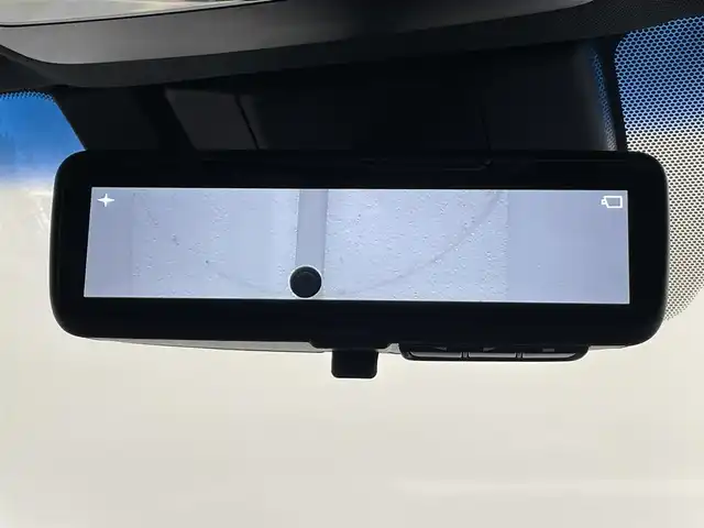 トヨタ クラウン ハイブリッド RS アドバンス 愛知県 2020(令2)年 6.9万km ホワイトパールクリスタルシャイン 純正８インチナビ　/(AM/FM/CD・DVD再生/SD/フルセグTV/Bluetooth)/電動ムーンルーフ　/ＡＣ１００Ｖ　/シートベンチレーション/シートヒーター/トヨタセーフティセンス　/　　-プリクラッシュセーフティ/　　-レーントレーニングアシスト/　　-レーダークルーズコントロール/　　-ロードサインアシスト　/　　-アダプティブハイビーム/ビルトインＥＴＣ　/バックカメラ　/ステアリングヒーター　/ＬＥＤヘッドライト/LEDフォグランプ　/黒革　/デジタルインナーミラー　/ブラインドスポットモニター（ＢＳＭ）/ヘッドアップディスプレイ/パワーシート（D席メモリ付）/クリアランスソナー/パドルシフト/純正フロアマット/プッシュスタート/　　-スマートキー