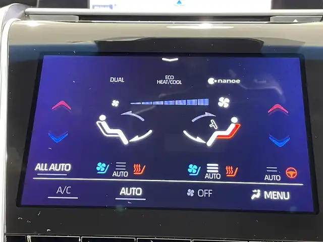 トヨタ クラウン ハイブリッド RS アドバンス 愛知県 2020(令2)年 6.9万km ホワイトパールクリスタルシャイン 純正８インチナビ　/(AM/FM/CD・DVD再生/SD/フルセグTV/Bluetooth)/電動ムーンルーフ　/ＡＣ１００Ｖ　/シートベンチレーション/シートヒーター/トヨタセーフティセンス　/　　-プリクラッシュセーフティ/　　-レーントレーニングアシスト/　　-レーダークルーズコントロール/　　-ロードサインアシスト　/　　-アダプティブハイビーム/ビルトインＥＴＣ　/バックカメラ　/ステアリングヒーター　/ＬＥＤヘッドライト/LEDフォグランプ　/黒革　/デジタルインナーミラー　/ブラインドスポットモニター（ＢＳＭ）/ヘッドアップディスプレイ/パワーシート（D席メモリ付）/クリアランスソナー/パドルシフト/純正フロアマット/プッシュスタート/　　-スマートキー