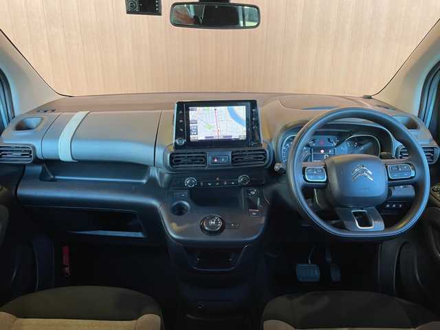 シトロエン ベルランゴ フィール 愛知県 2021(令3)年 5.3万km 緑 ナビ/フルセグTV/純正ディスプレイオーディオ/サイドカメラ/バックカメラ/AppleCarPlay/Bluetooth/アクティブクルーズコントロール/ブラインドスポットアシスト/レーンキープアシスト/スマートキー/Fフォグ/ETC