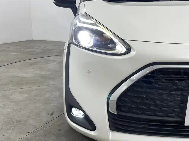 トヨタ シエンタ ハイブリッド G クエロ 福島県 2018(平30)年 4.1万km ヴィンテージブラウンパールクリスタルシャイン/ホワイトパールクリスタルシャイン トヨタセーフティセンス　/・衝突軽減ブレーキ　/・車線逸脱警報装置　/・オートハイビーム　/クリアランスソナー/純正９インチナビゲーション　/・型式：NSZT-Y68T/・TV/BT/CD/DVD/AM・FM/HDMI/・バックカメラ/・ETC/クルーズコントロール/前後ドライブレコーダー/両側パワースライドドア/革巻きステアリング/・ステアリングスイッチ/・ステアリングヒーター/シートヒーター/プッシュスタート/・スマートキー/LEDライト/・フォグライト/・オートライト/フロアマット/純正ドアバイザー/電装格納ミラー