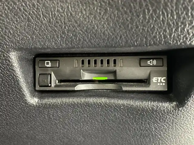 トヨタ シエンタ ハイブリッド G クエロ 福島県 2018(平30)年 4.1万km ヴィンテージブラウンパールクリスタルシャイン/ホワイトパールクリスタルシャイン トヨタセーフティセンス　/・衝突軽減ブレーキ　/・車線逸脱警報装置　/・オートハイビーム　/クリアランスソナー/純正９インチナビゲーション　/・型式：NSZT-Y68T/・TV/BT/CD/DVD/AM・FM/HDMI/・バックカメラ/・ETC/クルーズコントロール/前後ドライブレコーダー/両側パワースライドドア/革巻きステアリング/・ステアリングスイッチ/・ステアリングヒーター/シートヒーター/プッシュスタート/・スマートキー/LEDライト/・フォグライト/・オートライト/フロアマット/純正ドアバイザー/電装格納ミラー