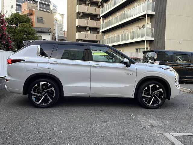 三菱 アウトランダー ＰＨＥＶ