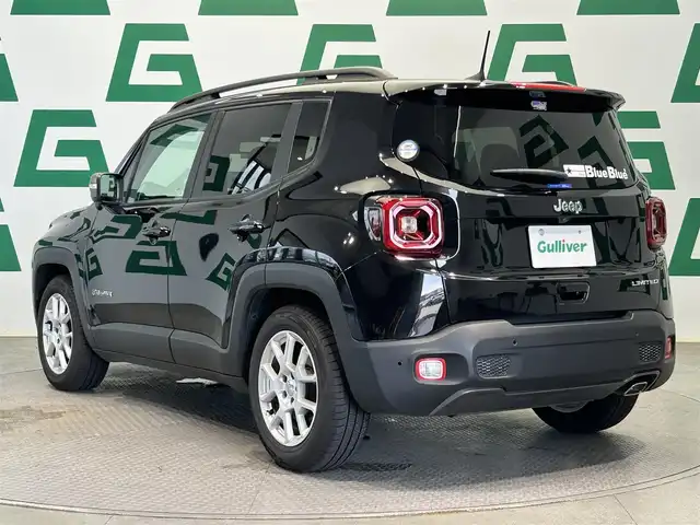 クライスラー・ジープ ジープ レネゲード リミテッド 鹿児島県 2022(令4)年 3.1万km 黒 純正メーカーオプションナビ　/フルセグＴＶ　/Ｂｌｕｅｔｏｏｔｈ　/バックカメラ　/電動パーキングブレーキ　/パワーシート　/オールオートウィンドウ　/フロントフォグライト　/純正ラゲッジラバーマット　/ＥＴＣ/禁煙車