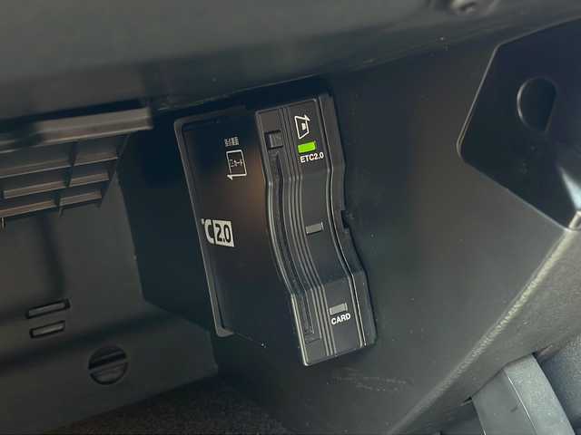 メルセデス・ベンツ ＣＬＡ２００ｄ AMGライン 栃木県 2019(令1)年 3.7万km ポーラホワイト ＡＭＧスポーツパッケージ　/ＡＭＧ１８インチアルミホイール　/ＡＭＧスポーツペダル　/レーダークルーズ　/アクティブステアリング　/パークトロニック　/アクティブレーンアシスト　/ヘッドアップディスプレイ　/道路標識アシスト/アクティブブレーキアシスト/インテリジェントライトシステム/シートキネティクス/純正ビルトインＥＴＣ2.0/サンルーフ/純正ナビ/フルセグテレビ/禁煙車