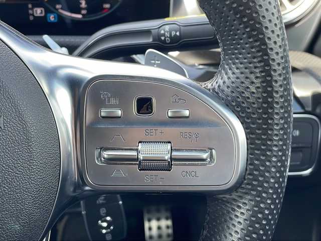 メルセデス・ベンツ ＣＬＡ２００ｄ AMGライン 栃木県 2019(令1)年 3.7万km ポーラホワイト ＡＭＧスポーツパッケージ　/ＡＭＧ１８インチアルミホイール　/ＡＭＧスポーツペダル　/レーダークルーズ　/アクティブステアリング　/パークトロニック　/アクティブレーンアシスト　/ヘッドアップディスプレイ　/道路標識アシスト/アクティブブレーキアシスト/インテリジェントライトシステム/シートキネティクス/純正ビルトインＥＴＣ2.0/サンルーフ/純正ナビ/フルセグテレビ/禁煙車