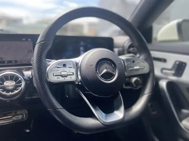 メルセデス・ベンツ ＣＬＡ２００ｄ AMGライン 栃木県 2019(令1)年 3.8万km ポーラホワイト スライディグルーフ/AMGレザーエクスクルーシブパッケージ/アドバンスドパッケージ/ナビゲーションパッケージ/レーダーセーフティパッケージ/HUD/全方位カメラ/アンビエントライト/純正ナビ/フルセグ /パワーシート/シートヒーター/黒革/ETC/LED/純正18インチAW/純正ドラレコ前後