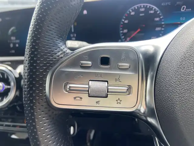 メルセデス・ベンツ ＣＬＡ２００ｄ AMGライン 栃木県 2019(令1)年 3.8万km ポーラホワイト スライディグルーフ/AMGレザーエクスクルーシブパッケージ/アドバンスドパッケージ/ナビゲーションパッケージ/レーダーセーフティパッケージ/HUD/全方位カメラ/アンビエントライト/純正ナビ/フルセグ /パワーシート/シートヒーター/黒革/ETC/LED/純正18インチAW/純正ドラレコ前後
