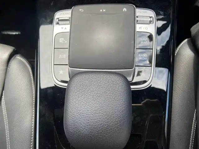 メルセデス・ベンツ ＣＬＡ２００ｄ AMGライン 栃木県 2019(令1)年 3.8万km ポーラホワイト スライディグルーフ/AMGレザーエクスクルーシブパッケージ/アドバンスドパッケージ/ナビゲーションパッケージ/レーダーセーフティパッケージ/HUD/全方位カメラ/アンビエントライト/純正ナビ/フルセグ /パワーシート/シートヒーター/黒革/ETC/LED/純正18インチAW/純正ドラレコ前後