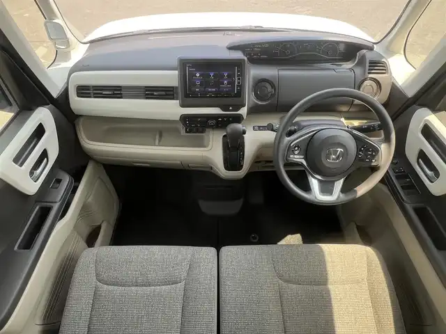 ホンダ Ｎ ＢＯＸ G L ターボ ホンダセンシング 秋田県 2020(令2)年 1.4万km プラチナホワイトパール 純正ナビ/ターボ/衝突軽減システム/LEDヘッドライト/フルセグ/バックカメラ/スマートキー/運転席シートヒーター/片側パワスラ/アイドリングストップ/コーナーセンサー/レーンキープアシスト/オートマチックハイビーム/プッシュスタート/クルーズコントロール/ステアリングスイッチ/ETC/純正フロアマット/オートライト/オートエアコン/パワーステアリング/パワーウィンドウ/横滑り防止/電動格納ウィンカーミラー/保証書/取扱説明書/記録簿