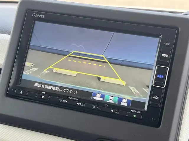 ホンダ Ｎ ＢＯＸ G L ターボ ホンダセンシング 秋田県 2020(令2)年 1.4万km プラチナホワイトパール 純正ナビ/ターボ/衝突軽減システム/LEDヘッドライト/フルセグ/バックカメラ/スマートキー/運転席シートヒーター/片側パワスラ/アイドリングストップ/コーナーセンサー/レーンキープアシスト/オートマチックハイビーム/プッシュスタート/クルーズコントロール/ステアリングスイッチ/ETC/純正フロアマット/オートライト/オートエアコン/パワーステアリング/パワーウィンドウ/横滑り防止/電動格納ウィンカーミラー/保証書/取扱説明書/記録簿
