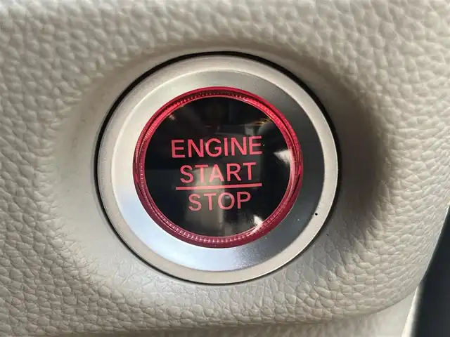ホンダ Ｎ ＢＯＸ G L ターボ ホンダセンシング 秋田県 2020(令2)年 1.4万km プラチナホワイトパール 純正ナビ/ターボ/衝突軽減システム/LEDヘッドライト/フルセグ/バックカメラ/スマートキー/運転席シートヒーター/片側パワスラ/アイドリングストップ/コーナーセンサー/レーンキープアシスト/オートマチックハイビーム/プッシュスタート/クルーズコントロール/ステアリングスイッチ/ETC/純正フロアマット/オートライト/オートエアコン/パワーステアリング/パワーウィンドウ/横滑り防止/電動格納ウィンカーミラー/保証書/取扱説明書/記録簿