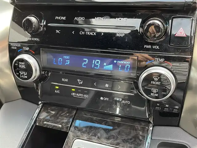 トヨタ アルファードハイブリット S タイプゴールドⅡ 滋賀県 2022(令4)年 3.2万km ブラック 禁煙車/純正ナビ/（Bluetooth/USB/Miracast）/両側パワースライドドア/バックカメラ/サンルーフ/モデリスタエアロキット/トヨタセーフティセンス/　-レーダークルーズコントロール/　-オートマチックハイビーム/　-レーントエーシングアシスト/　-レーンディパーチャーアラート/　-プリクラッシュセーフティ/　-ロードサインアシスト/ドライブレコーダー（前後）/コーナーセンサー/３眼LEDライト/電動リアゲート/電動パーキングブレーキ/ブレーキホールド/ステアリングスイッチ/ビルトインETC/ダブルエアコン