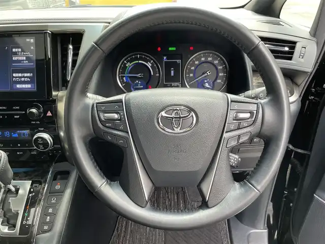 トヨタ アルファードハイブリット S タイプゴールドⅡ 滋賀県 2022(令4)年 3.2万km ブラック 禁煙車/純正ナビ/（Bluetooth/USB/Miracast）/両側パワースライドドア/バックカメラ/サンルーフ/モデリスタエアロキット/トヨタセーフティセンス/　-レーダークルーズコントロール/　-オートマチックハイビーム/　-レーントエーシングアシスト/　-レーンディパーチャーアラート/　-プリクラッシュセーフティ/　-ロードサインアシスト/ドライブレコーダー（前後）/コーナーセンサー/３眼LEDライト/電動リアゲート/電動パーキングブレーキ/ブレーキホールド/ステアリングスイッチ/ビルトインETC/ダブルエアコン