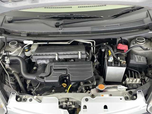 ダイハツ ミラ イース L SA 岐阜県 2016(平28)年 2.6万km ブライトシルバーメタリック ＫＥＮＷＯＯＤナビ　衝突軽減システム　スタッドレスタイヤ積込済　リモコンキー　スペアキー　電動格納ミラー　横滑り防止　パワーウィンドウ　ドアバイザー　盗難防止システム