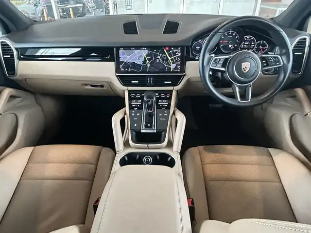 ポルシェ カイエン 茨城県 2019(令1)年 5.5万km 紺 純正ナビ/（AM.FM.BT.USB）/全周囲カメラ/ETC2.0/ドラレコ/ベージュ革シート/ACC/BSM/D/N席パワーシート/D/N席シートヒーター/パワーバックドア/コーナーセンサー/純正21インチAW/パドルシフト