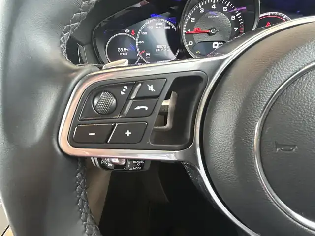 ポルシェ カイエン 茨城県 2019(令1)年 5.5万km 紺 純正ナビ/（AM.FM.BT.USB）/全周囲カメラ/ETC2.0/ドラレコ/ベージュ革シート/ACC/BSM/D/N席パワーシート/D/N席シートヒーター/パワーバックドア/コーナーセンサー/純正21インチAW/パドルシフト