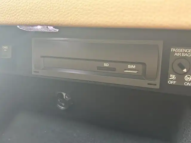 ポルシェ カイエン 茨城県 2019(令1)年 5.5万km 紺 純正ナビ/（AM.FM.BT.USB）/全周囲カメラ/ETC2.0/ドラレコ/ベージュ革シート/ACC/BSM/D/N席パワーシート/D/N席シートヒーター/パワーバックドア/コーナーセンサー/純正21インチAW/パドルシフト