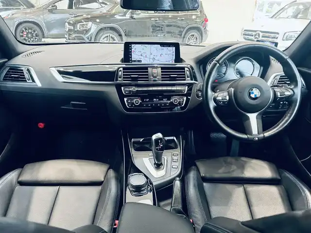 ＢＭＷ １１８ｄ Mスポーツ エディションシャドー 大阪府 2018(平30)年 4万km 白 インテリジェントセーフティ/黒革/パワーシート/Dシートメモリ/シートヒーター/純正ナビ/バックカメラ/ACC/純正18インチAW/LEDヘッドライト/クリアランスソナー/ETC/ドラレコ/レーダー探知機